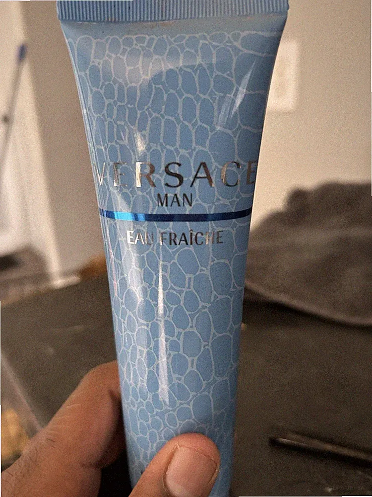 Versace Man Bath & Shower Gel Eau Fraiche, 6.7 fl oz 200 ml Perfumed