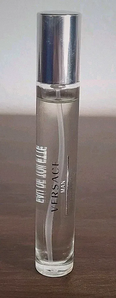 Versace Man Eau Fraiche Eau de Toilette Travel Spray 0.3 oz New Without Box